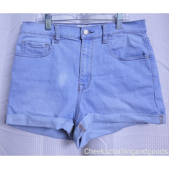 Pacsun The Shortie Rolled Cuff Light Wash Shorts Women's size 29 - Picture 2 of 5